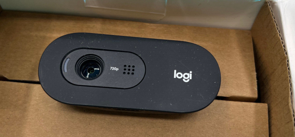 Logitech C505 HD Webcam - 720p HD External USB Camera for Desktop