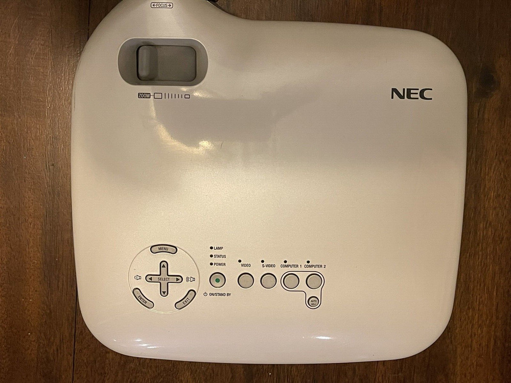 NEC Model VT470 Desktop Multimedia LCD Data Projector