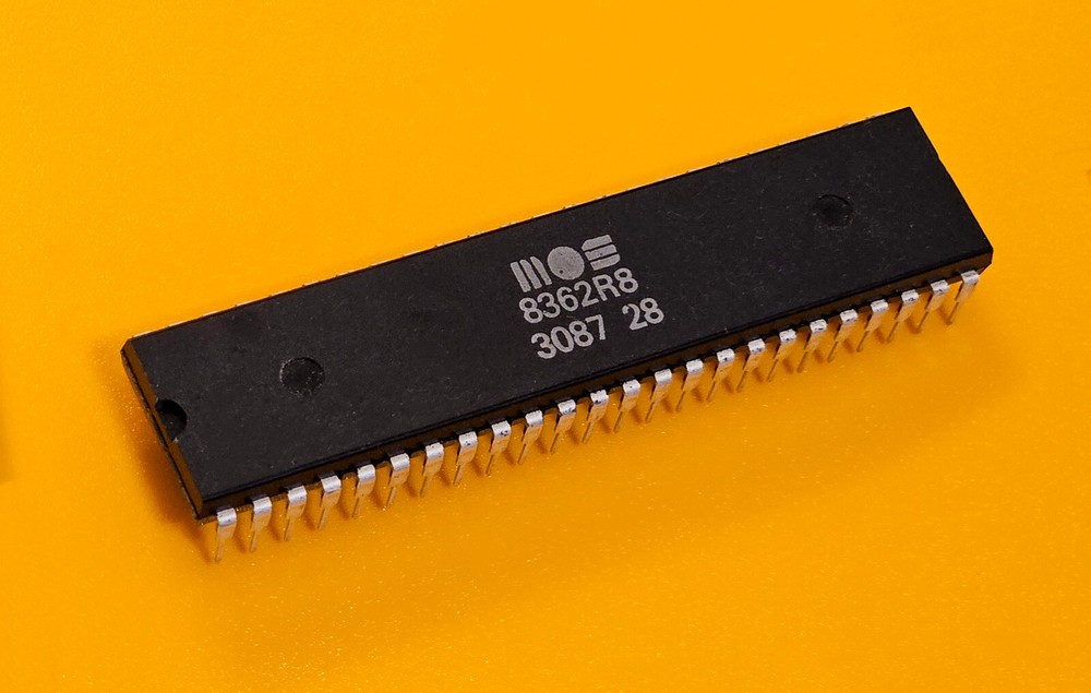 AMIGA A500; A2000 8362R8 DENISE + SOCKET