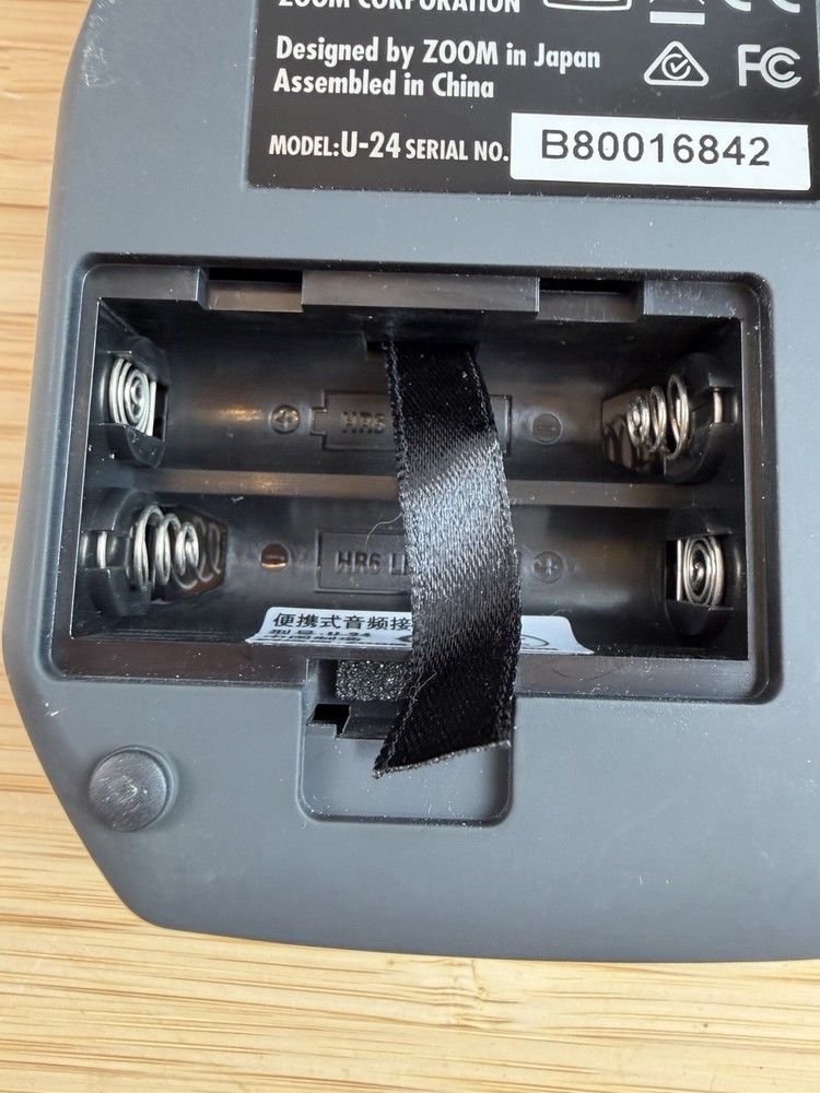 Zoom U-24 Audio Interface No USB Power Cable UNTESTED