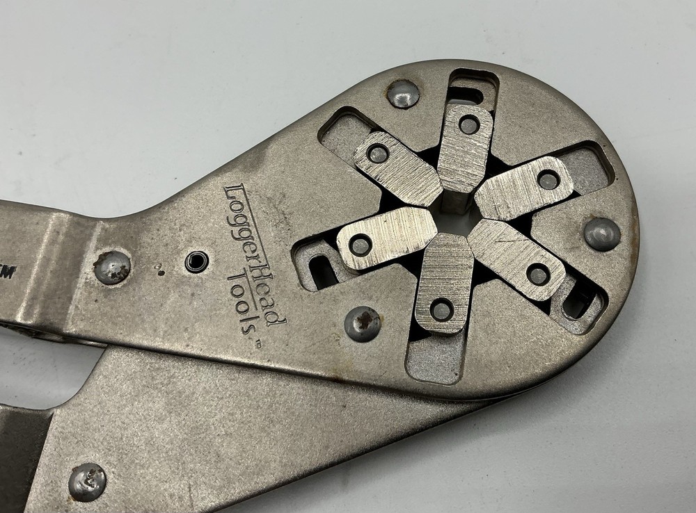 LoggerHead Tools 6" Bionic Wrench/Multitool w/9 Bits, 2 Blades & Belt Pouch USA