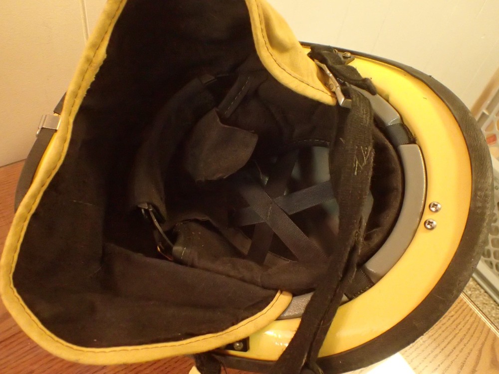 Cairns Authentic 1010 Fire Helmet Firefighter Neck Shield