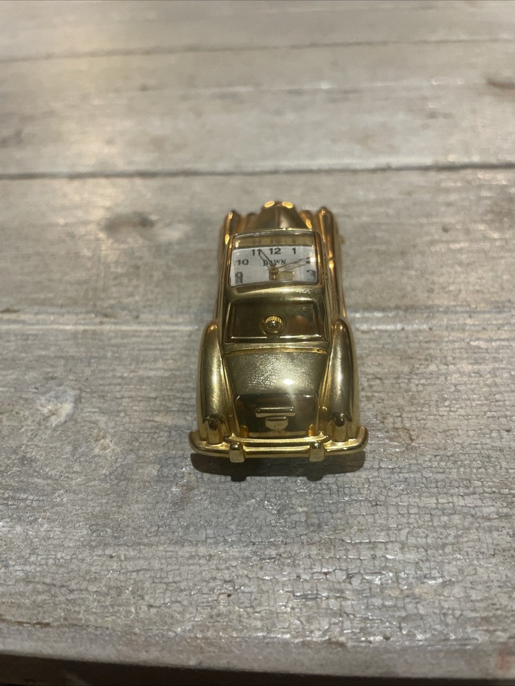 Dawn Miniature Classic Car Clock