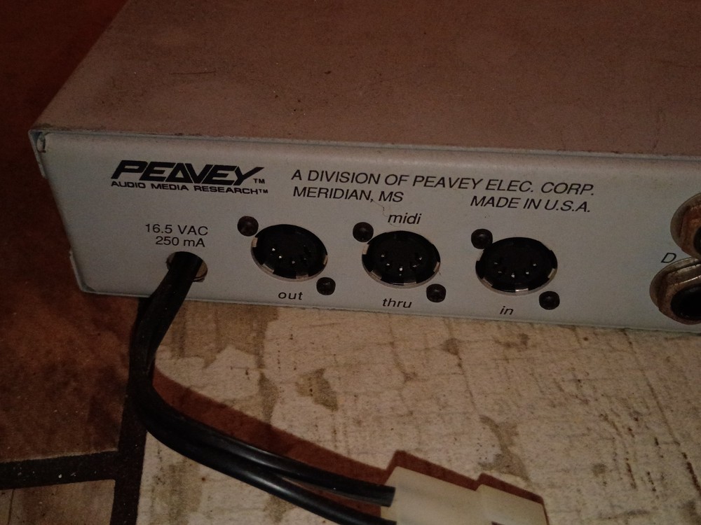 Peavey MAP 8x4 MIDI Controllable Analog Patch Bay - Fair Condition. TESTED!