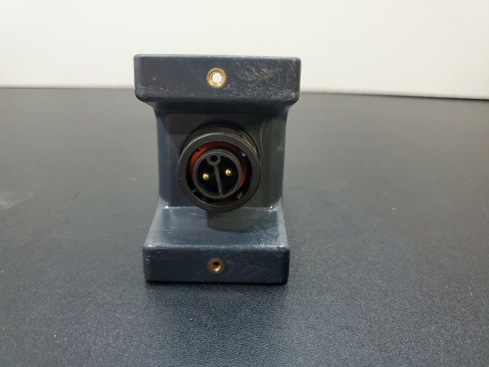 Fluence Bioengineering VYPR LED light strips waterproof connector Female plug