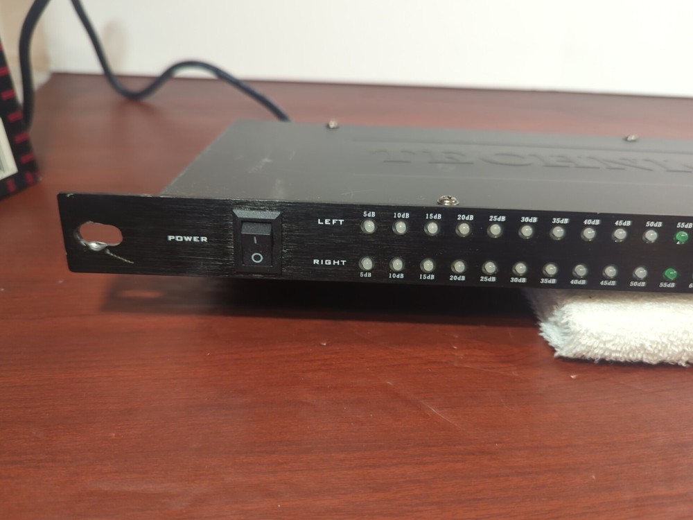 Technical Pro dB-B28