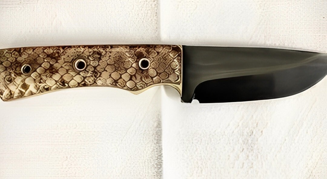 Rattlesnake Skin Knife Scales 1/4" (Pair) (199)