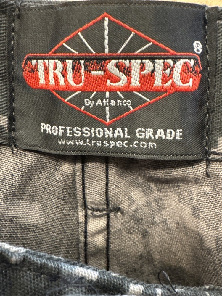 Tru Spec Digital camo Pants Size Large Regular