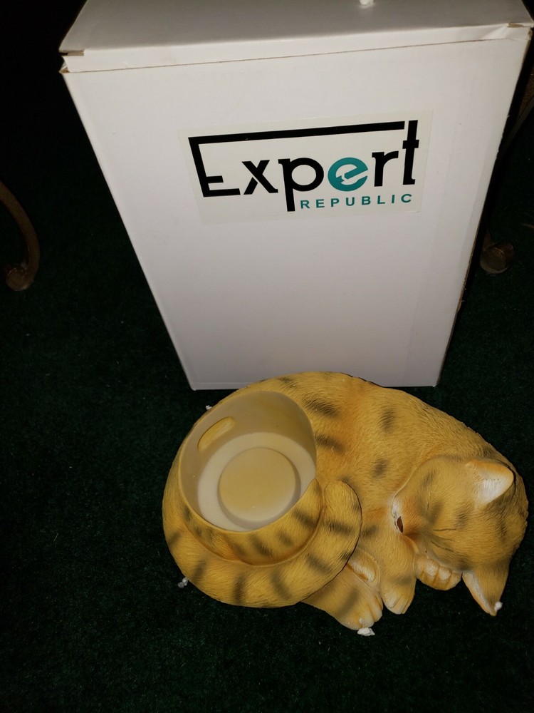Sleeping Cat ceramic flower pot holder (or Amazon Echo Dot holder)