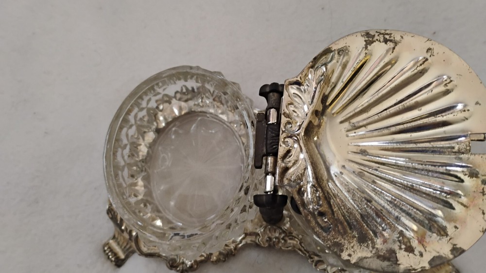 Vtg Silver Plate & Glass Lidded Shell Condiment Container Worn