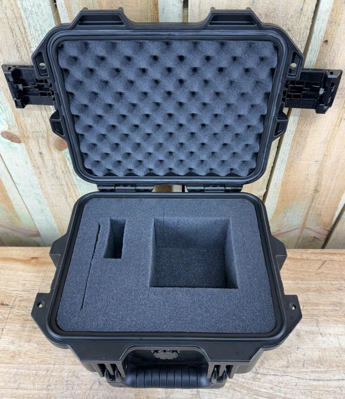 Pelican iM2075 Storm Case Waterproof Handheld Great Condition AB