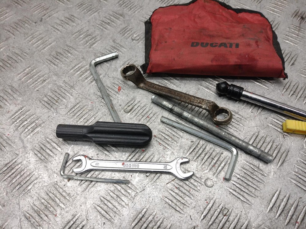 2009 DUCATI MONSTER 696+ M696 PLUS TOOLKIT