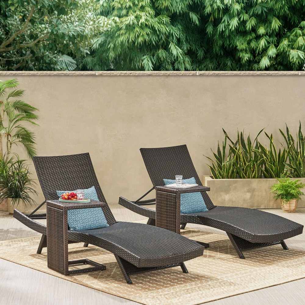4pc Eliana Wicker Chaise Lounges & Tables Set