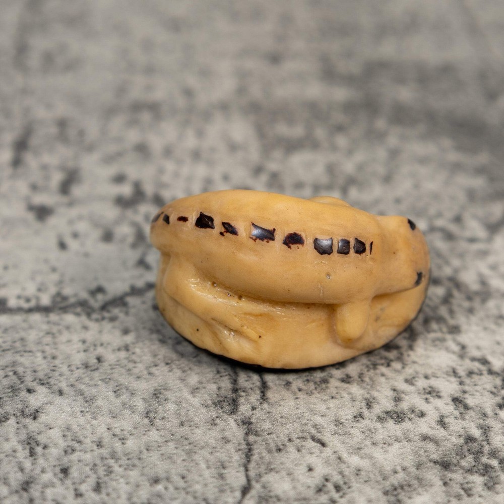 Vintage Gecko Lizard Tagua Carving
