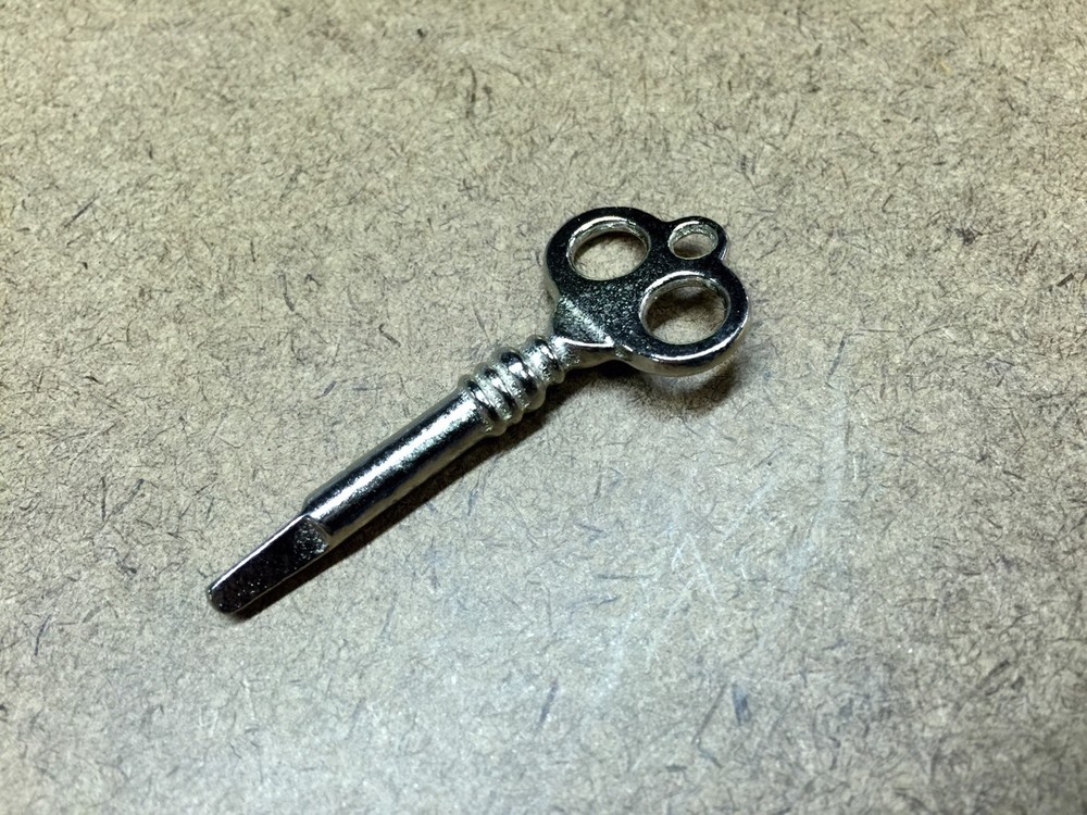 Triangle Tip Piano Lock Key / Antique Sewing Machine Key