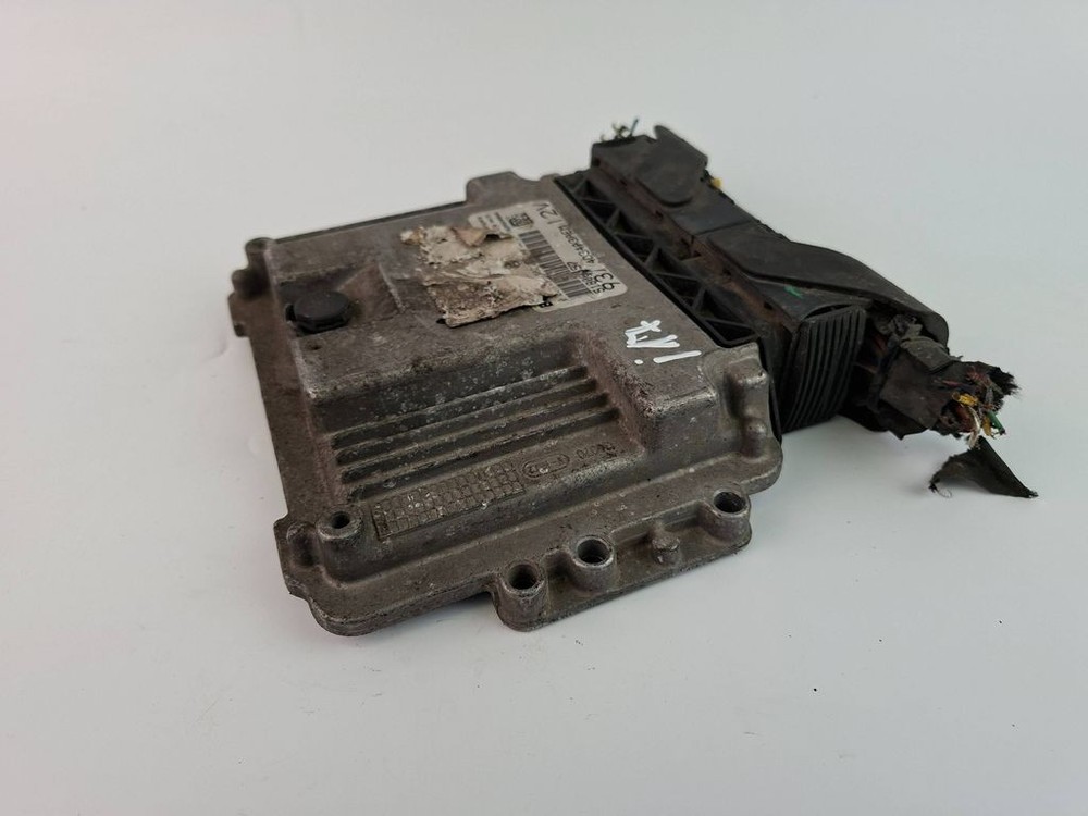 Alfa Romeo 147 2005 Engine Control Module 51806557 0281012882