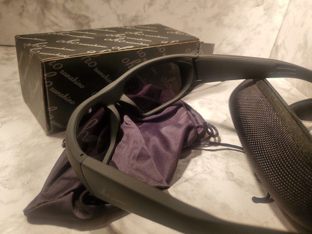 RoHS Smart Sunglasses with Bluetooth Connectivity