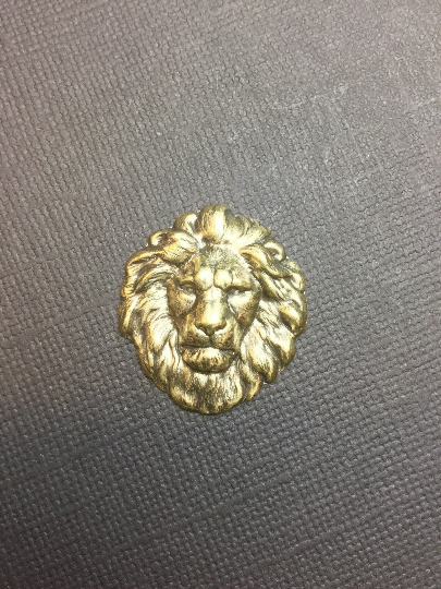 45053 - 2 Pc Medium Lion Head Finding Stamping Brass Ox