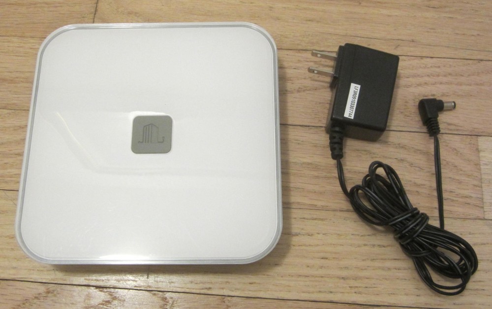Hub Building 36 Command Center for Smart Home B36-H200-B