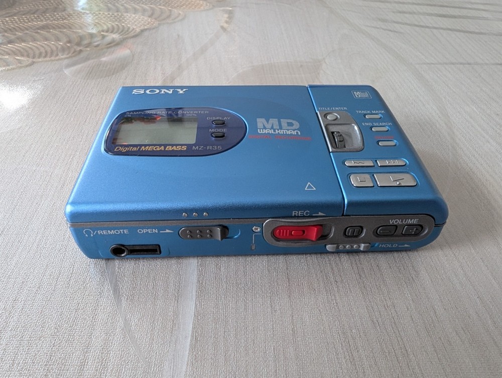 Mindisc Sony MZ-R35 Complete with Accessories MINT