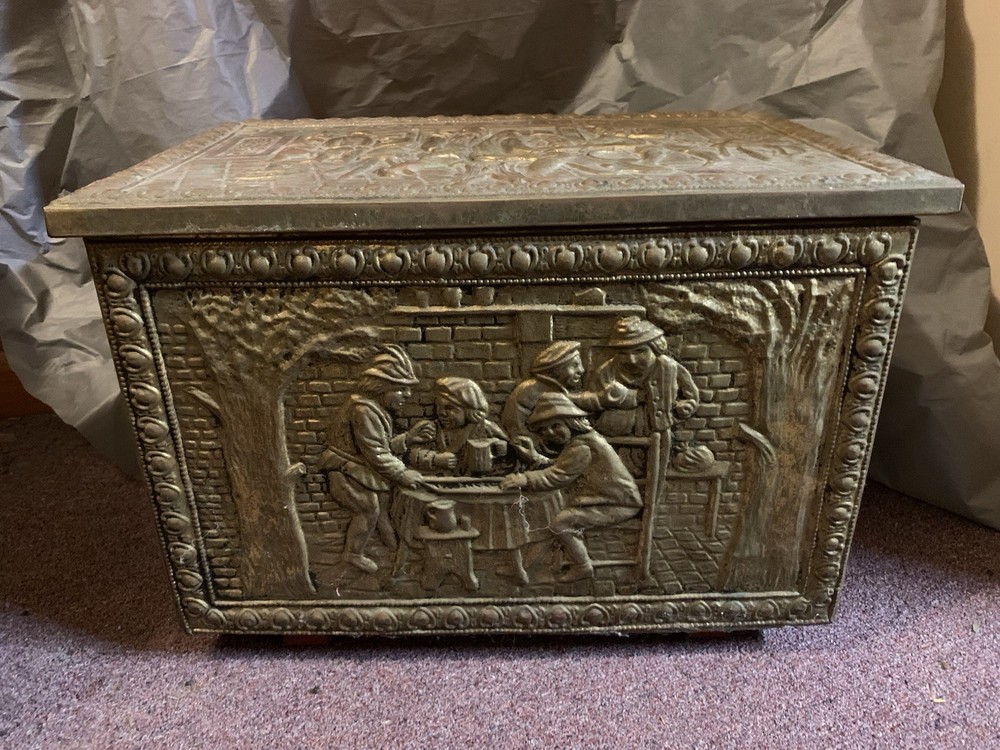 Vintage Firewood:Fireplace Tool Box