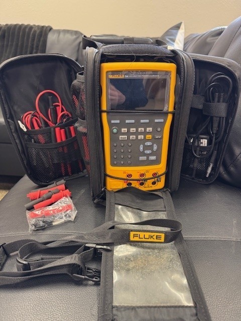 FLUKE 754 DOCUMENTING PROCESS CALIBRATOR W/HART COMMUNICATION