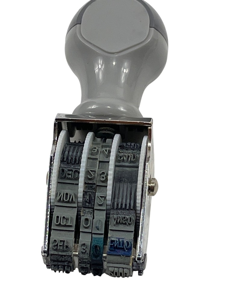 Staples Self-Inking Date Stamp Gray Handle Adjustable Year Range A40