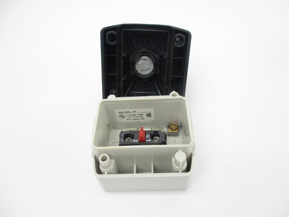 TELEMECANIQUE XALD164 NSMP