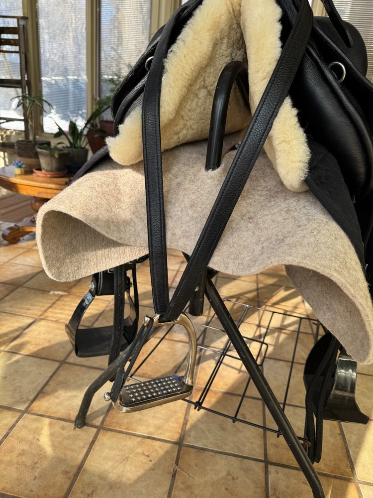 DP 1089 Quantum Sport Saddle