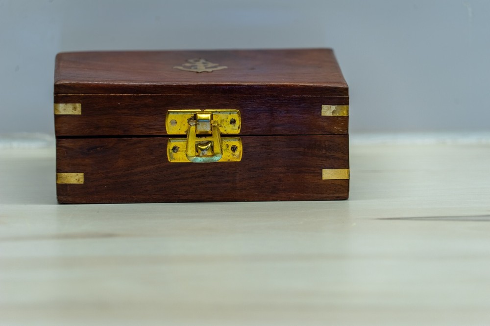 Nautical Solid Brass WW2 Compass in Wooden Box -Great Condition
