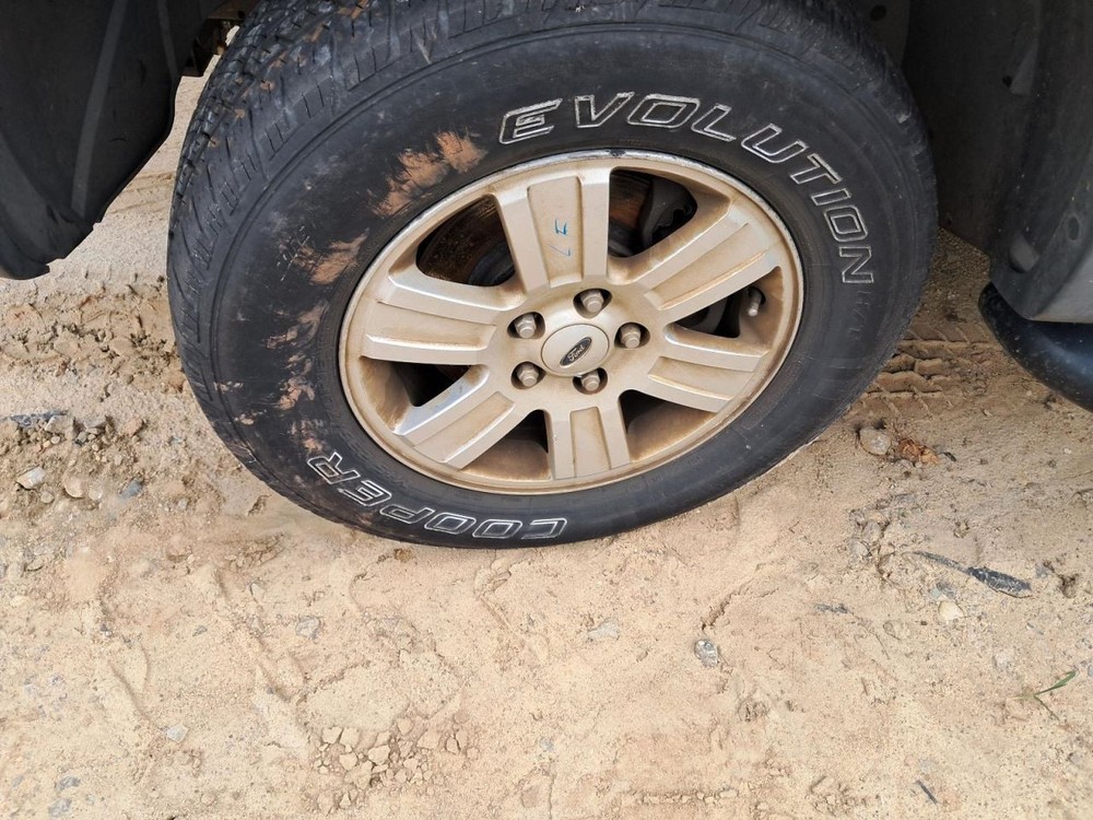 EXPLORER 2008 Glove Box 4758884