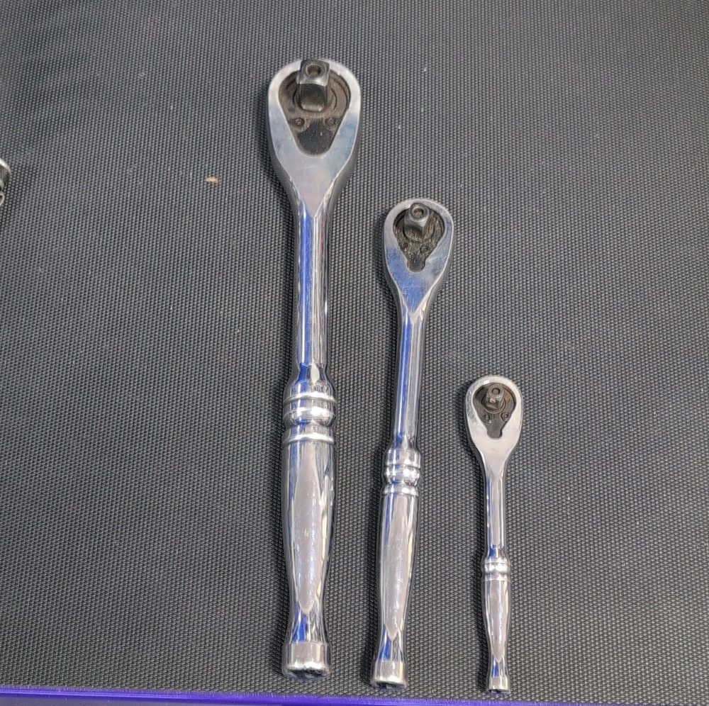 Husky 1/2-3/8-1/4 Ratchet Set