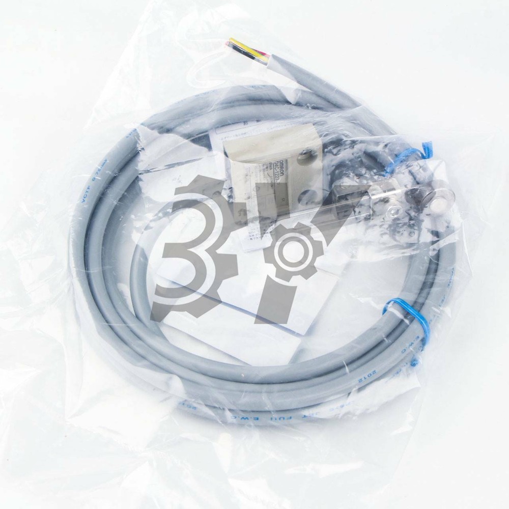 1PC New Omron Limit Switch D4C-1227-P