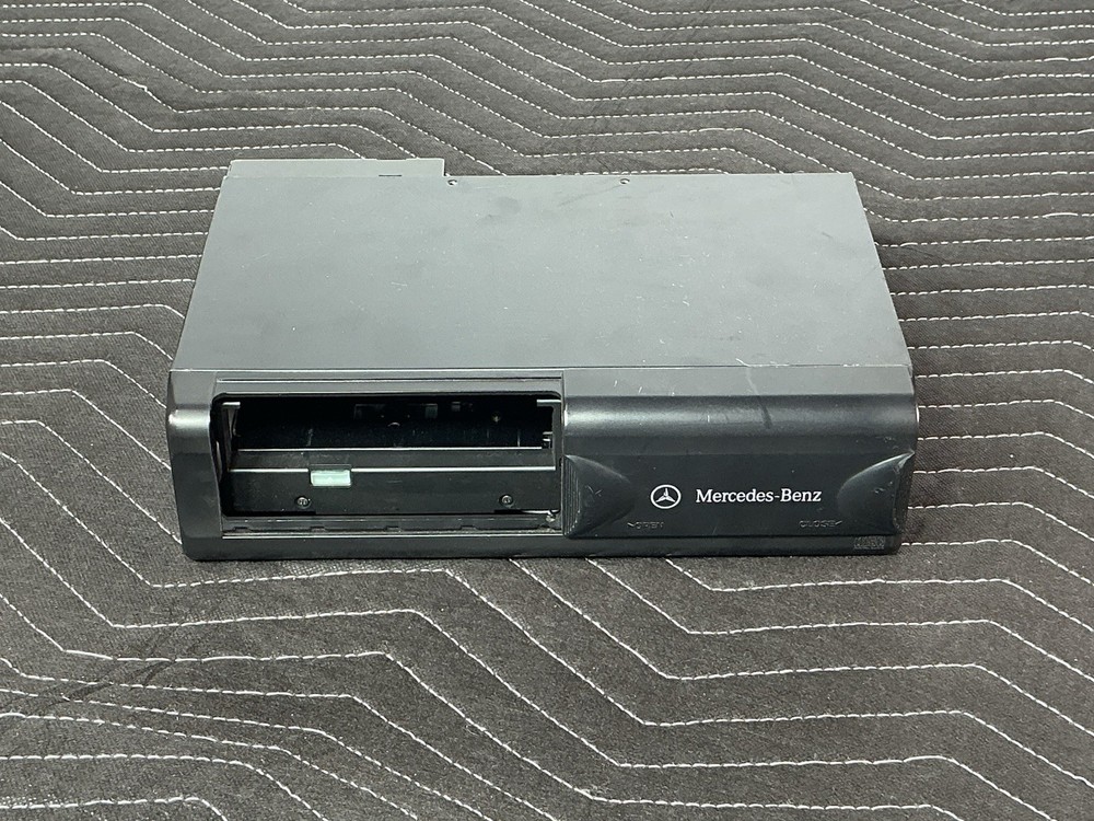 Mercedes CD Changer 002-820-42-89