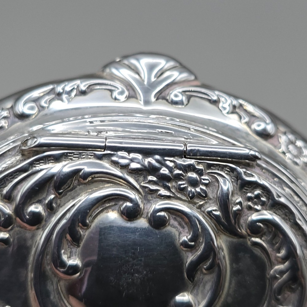 Antique Solid Silver Snuff/Pill Box Birmingham 1901 Gilt Interior Rococo Design