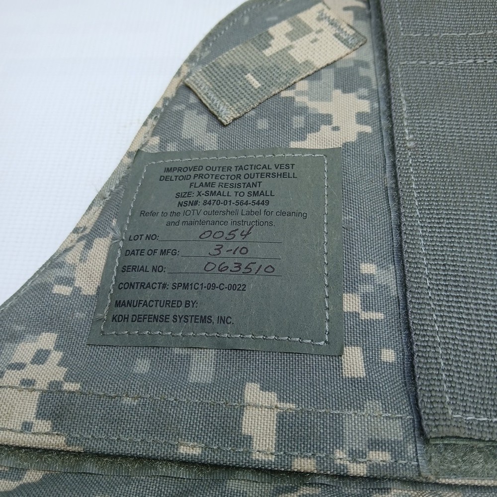 US Army Improved Outer Tactical Vest Deltoid Protector Outhershell Small Camo