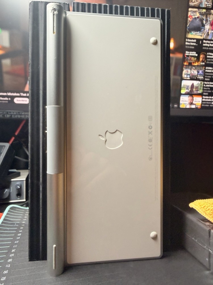 Apple Magic Wireless Keyboard