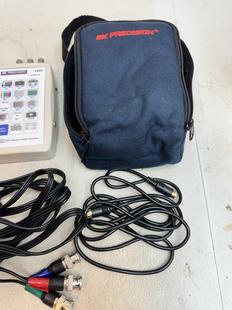 Tested Clean BK Precision 1253 Handheld HDTV Pattern Color Bars Generator