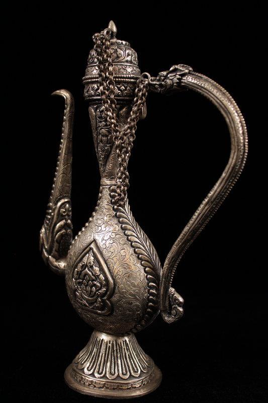 Indian Hand Crafted Repousse Silver Tea Pot/Vessel.