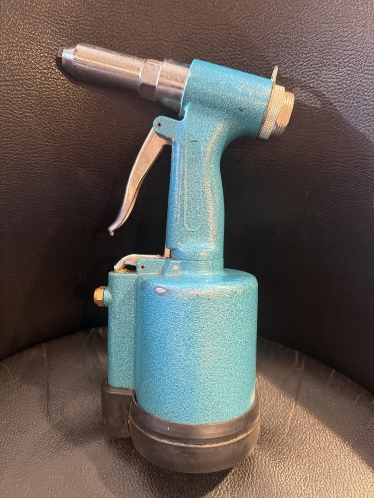 AIR HYDRAULIC RIVET GUN