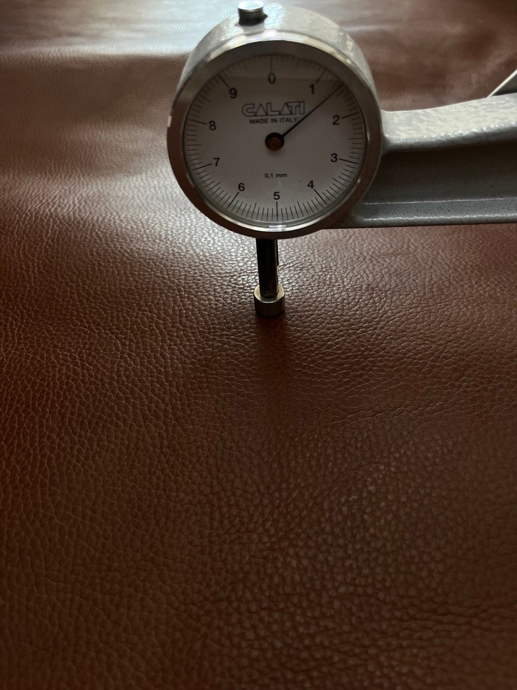 Cow Leather hide, genuine cow leather sheets, milled with two tone pull up effe
