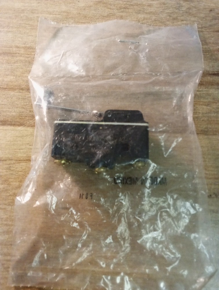 Unbranded BZ-3RW825515-A2-S Basic Switch 10A 480VAC