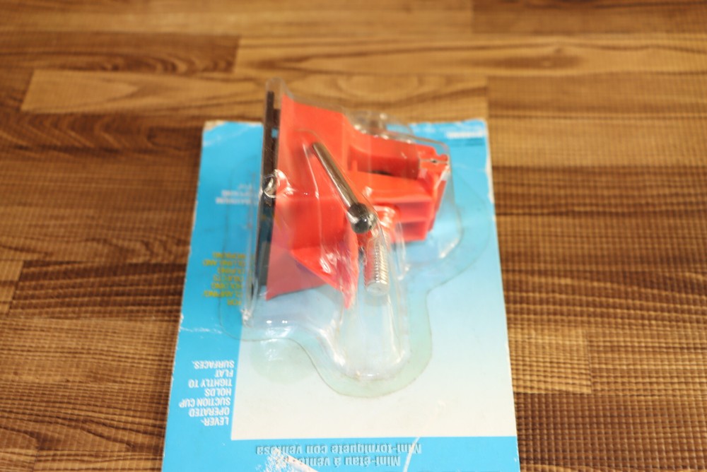 X-ACTO Mini Vacuum Vise X73700