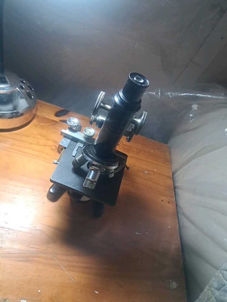 Antique Ernst Leitz Wetzlar Microscope SN 335050