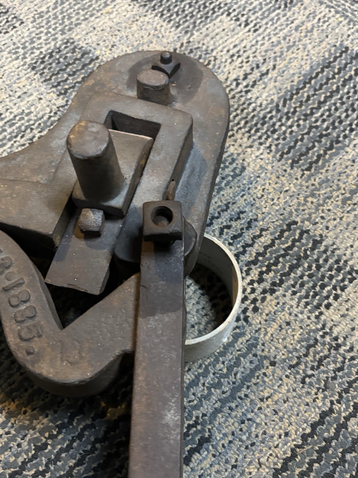 WINDMILL WATER WELL PIPE DOG PULLER antique vintage PAT 1885 GOOD CONDITION!!!