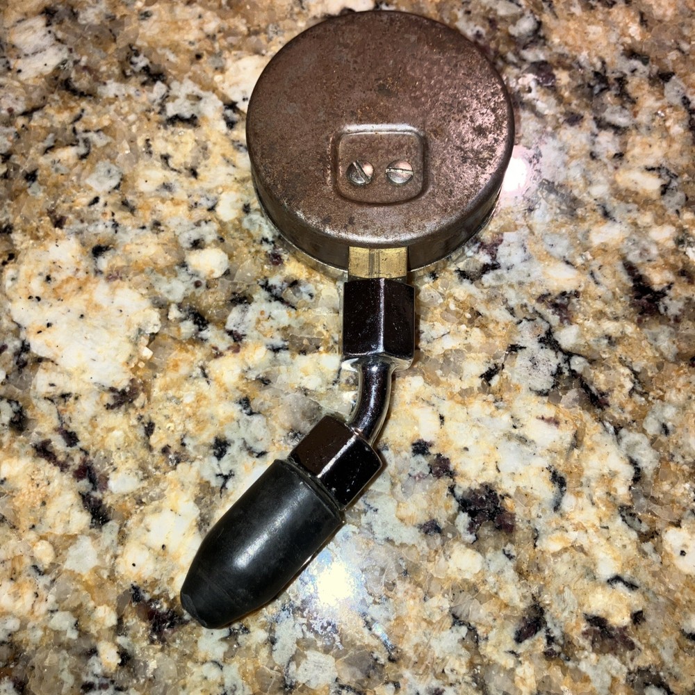 VINTAGE GILBERT DAVIS CO. AUTOMOBILE COMPRESSION TESTER