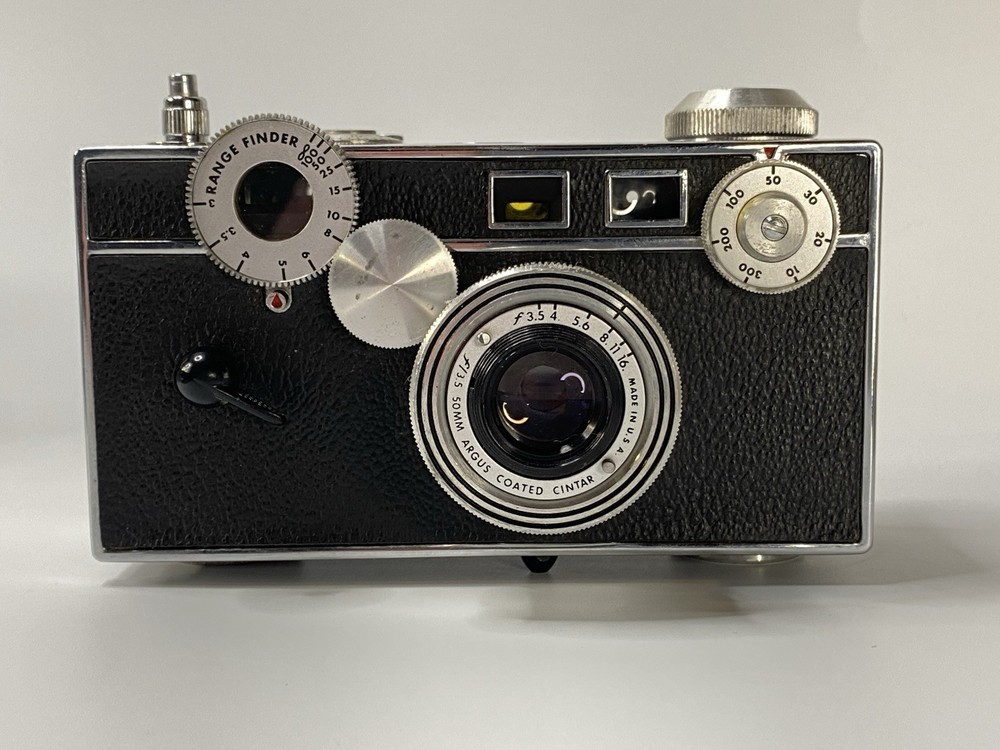 ARGUS VINTAGE C3 CAMERA WITH Cintar LENS - UNTESTED