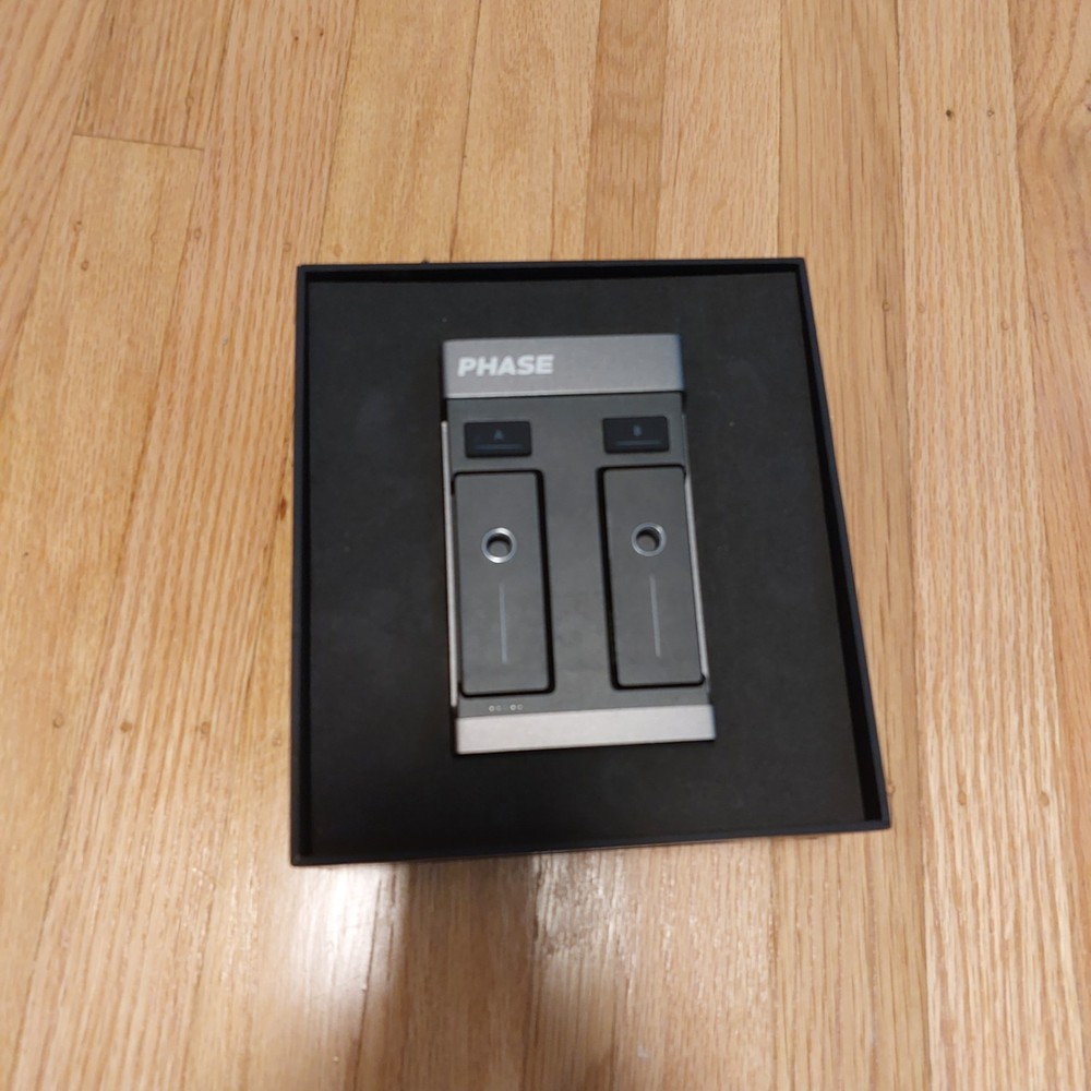 MWM Phase Essential Wireless Timecode Technology DVS DJ System with 2 REMOTES