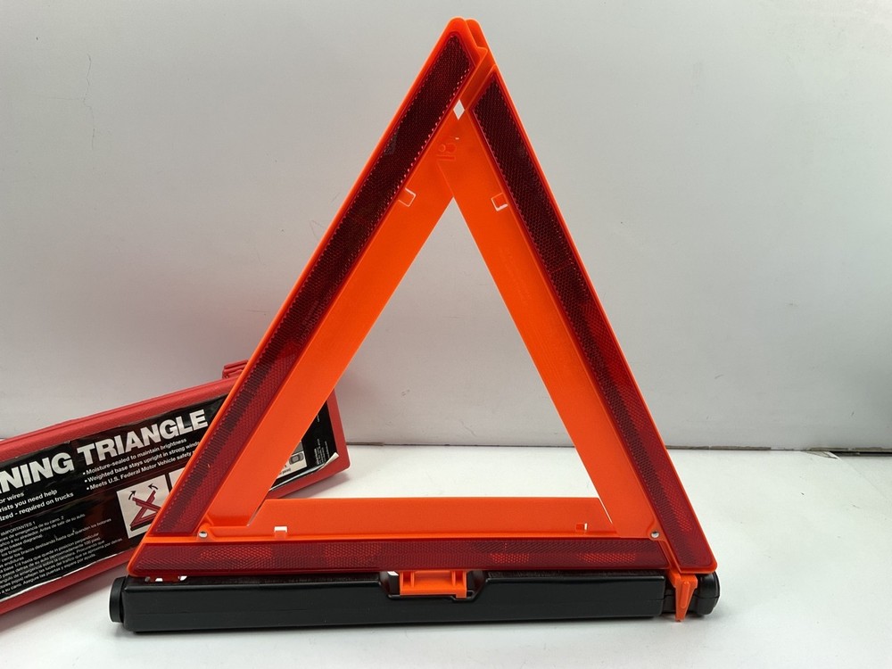 Deflecto 711 Early Warning Triangle Kit