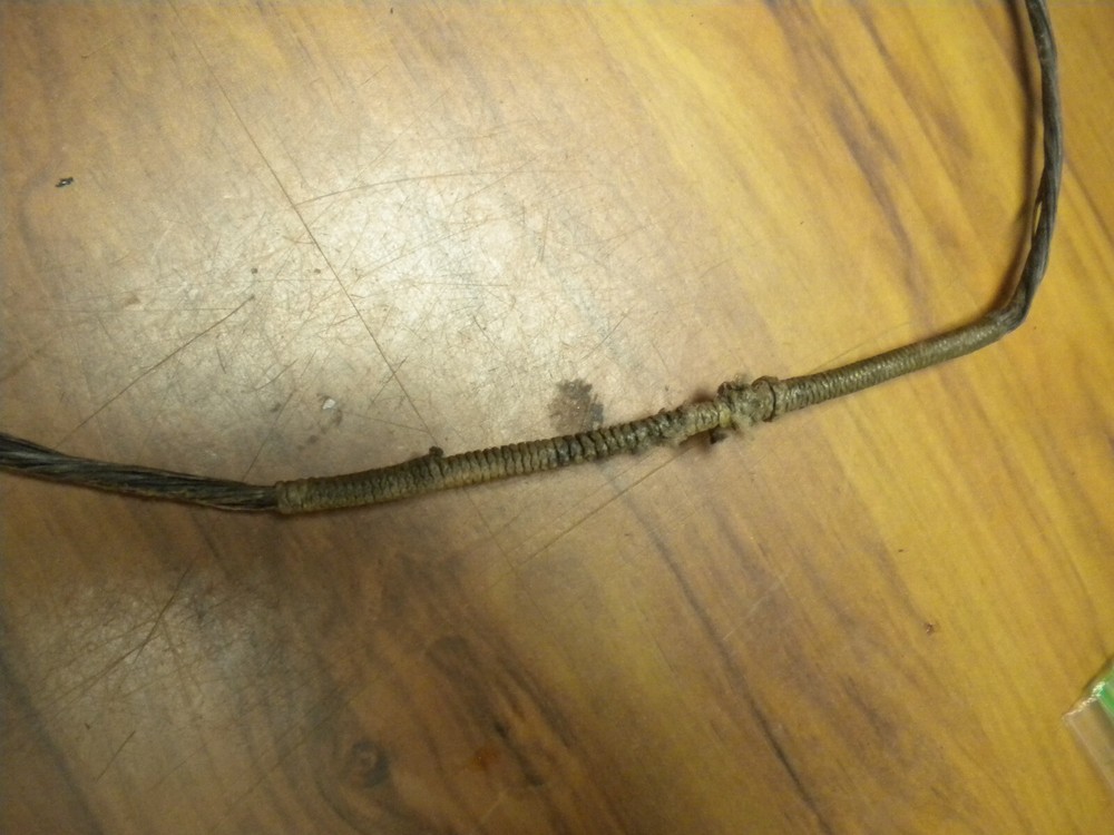 Barnett Revolution Crossbow Main String ? Cable, see pictures